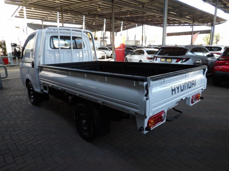 Hyundai H-100 Bakkie 2.6D Deck (Aircon) 2024