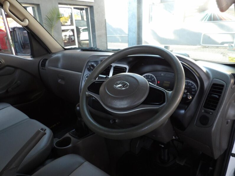 Hyundai H-100 Bakkie 2.6D Deck (Aircon) 2024