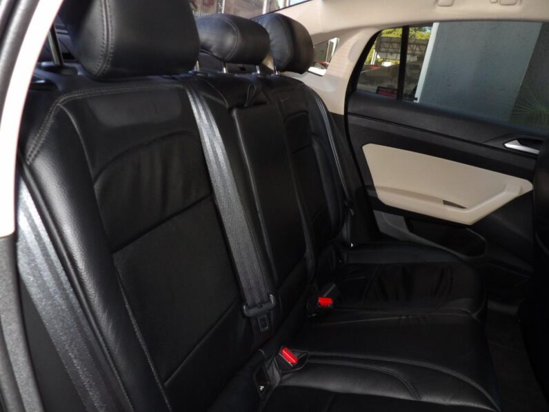 Volkswagen Polo Sedan 1.6 Life Auto 2023