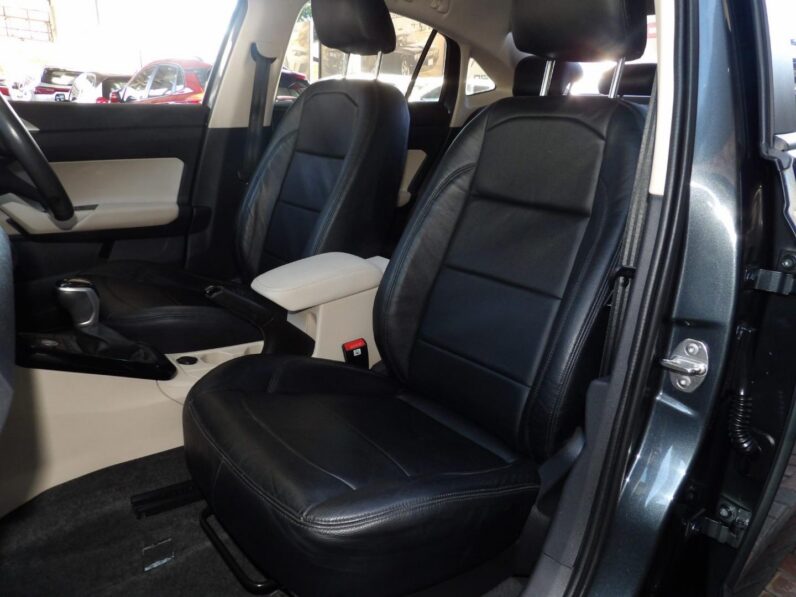 Volkswagen Polo Sedan 1.6 Life Auto 2023