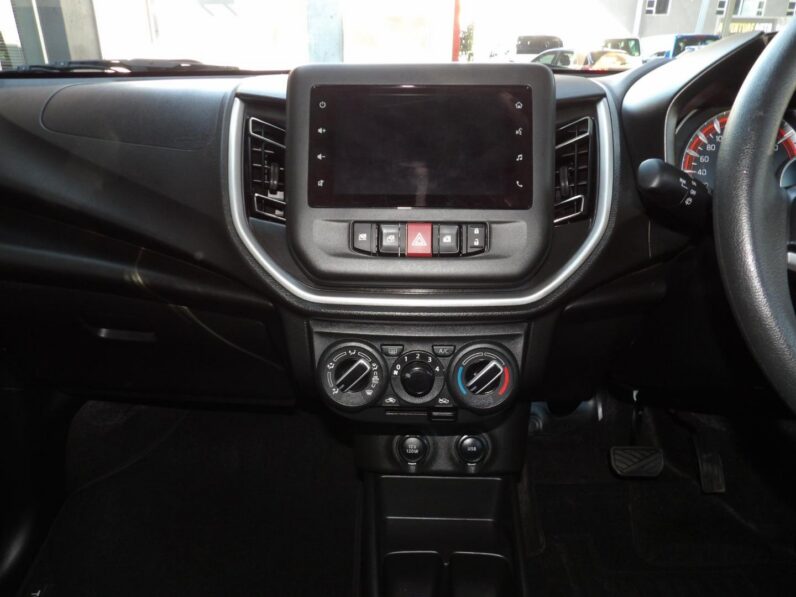 Toyota Vitz 1.0 XR Auto 2025
