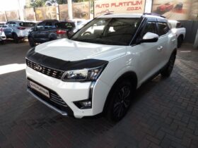 Mahindra XUV300 1.2T W8 2023