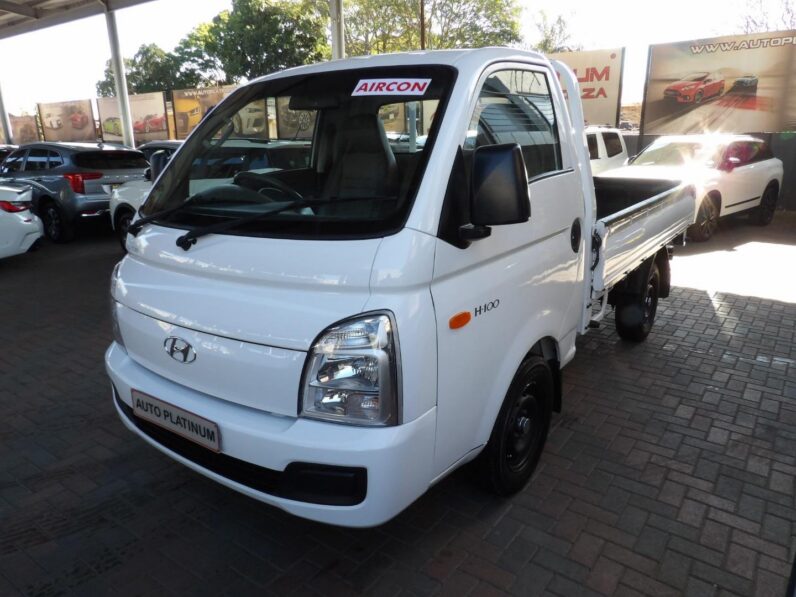 Hyundai H-100 Bakkie 2.6D Deck (Aircon) 2023