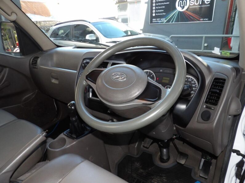 Hyundai H-100 Bakkie 2.6D Deck (Aircon) 2023