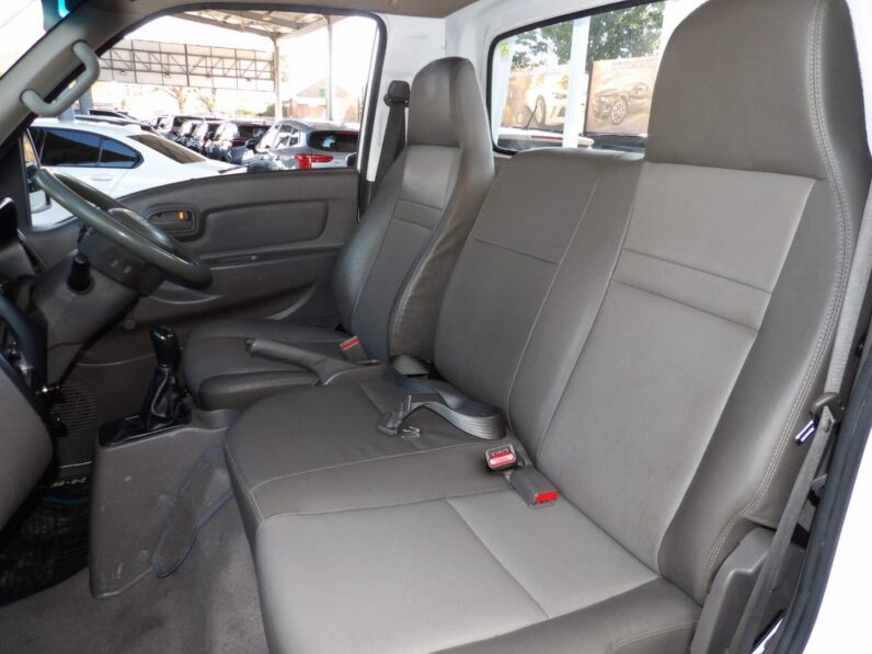 Hyundai H-100 Bakkie 2.6D Deck (Aircon) 2023