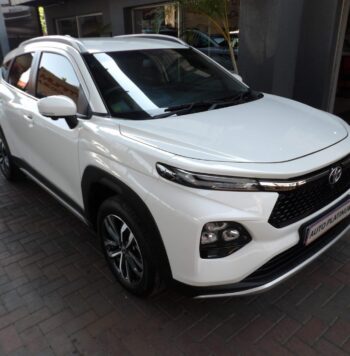 Toyota Starlet Cross 1.5 XR Manual 2025