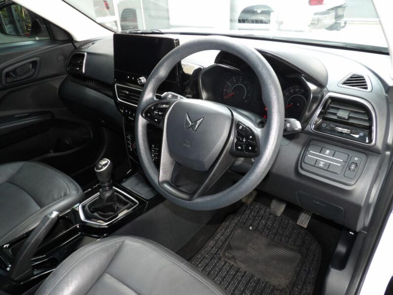 Mahindra XUV 3XO 1.2T MX3 Manual 2024